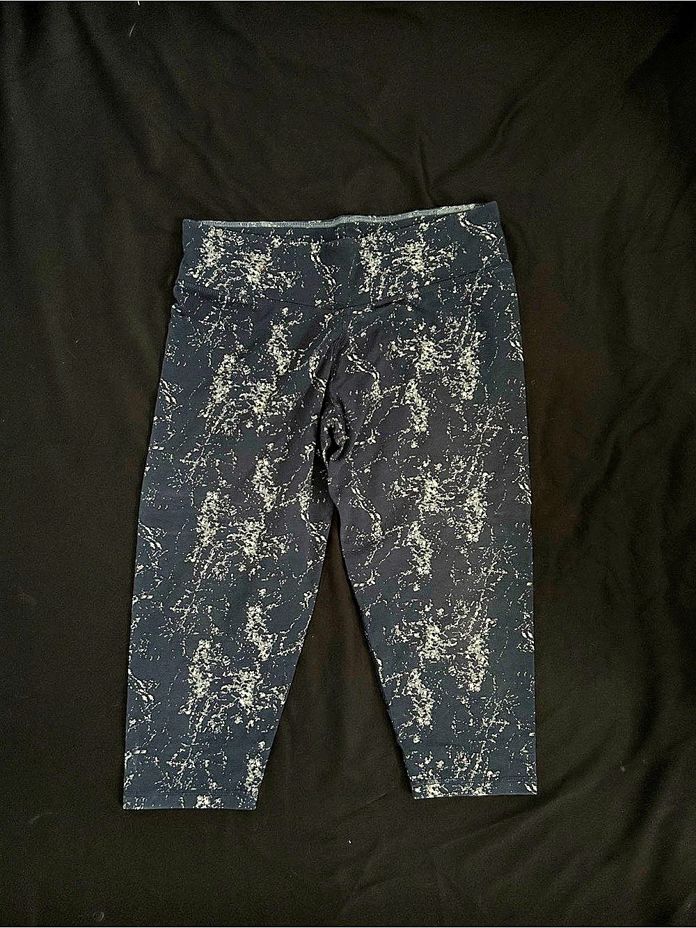 tasc Women's Abstract Leggings in Black & Gold Size Medium
